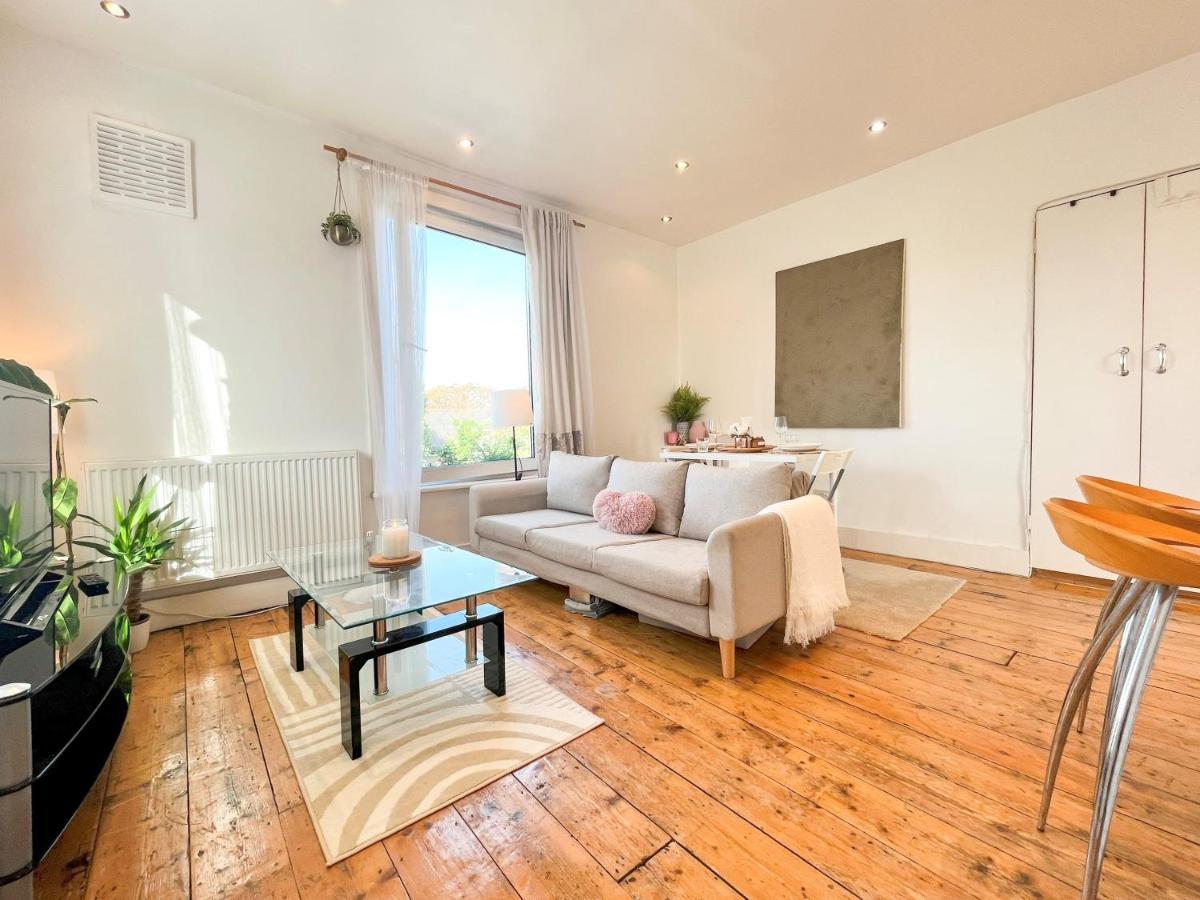 Apartment Stylish Flat Near Westfield & O2 Shepherd's Bush