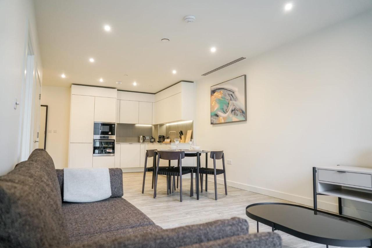 One And Two Bedroom At Coppermaker Square In Lively Stratford Aparthotel London