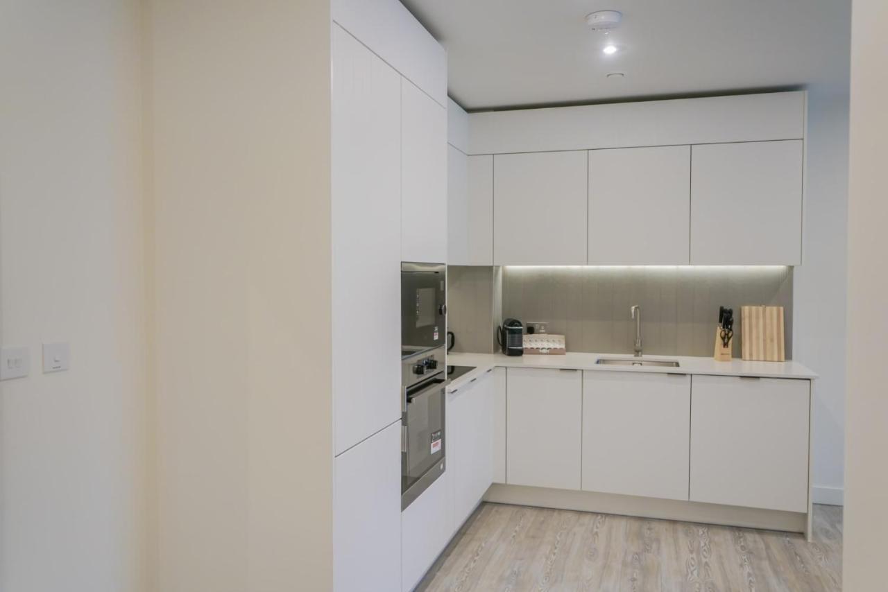 One And Two Bedroom At Coppermaker Square In Lively Stratford *