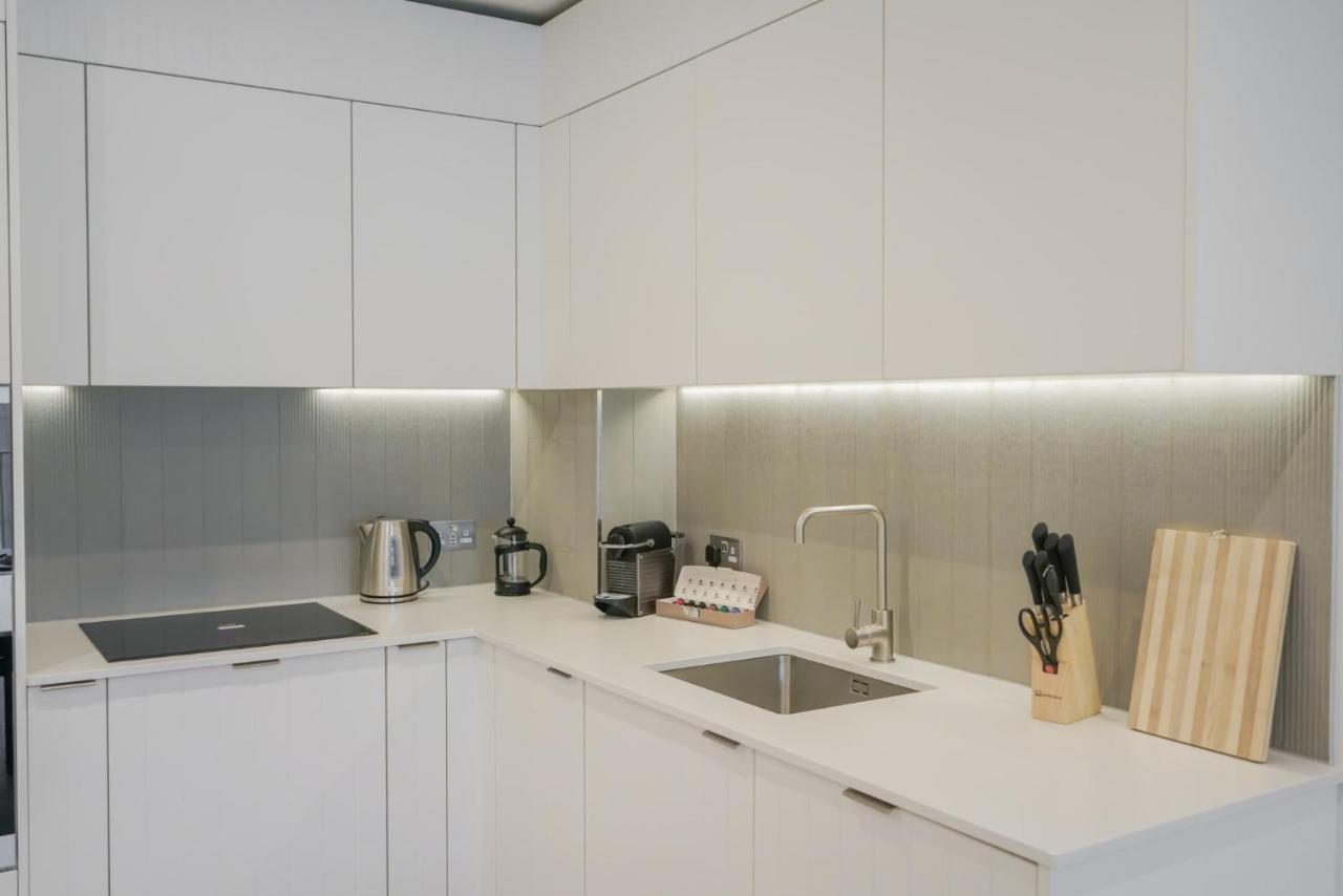 One And Two Bedroom At Coppermaker Square In Lively Stratford *
