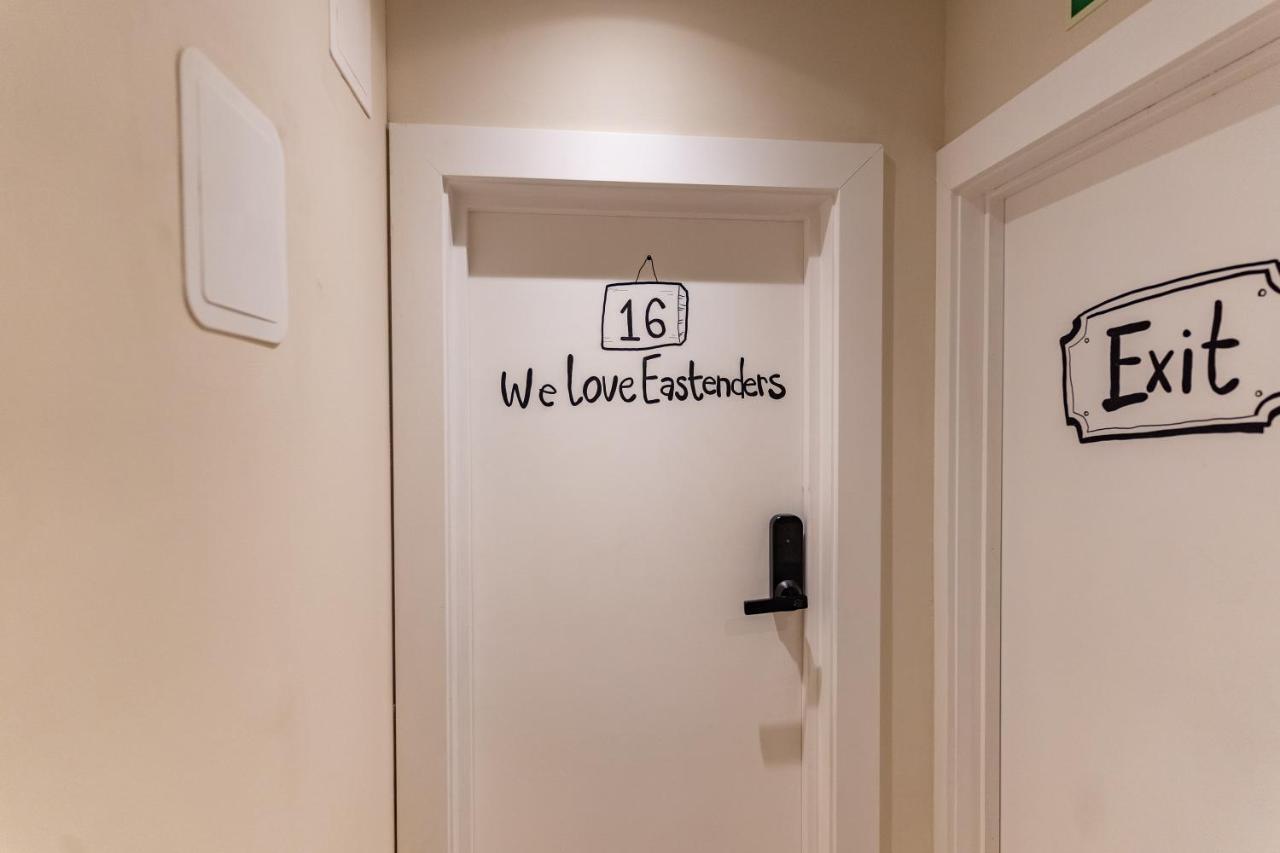 Hostelle - Women Only *
