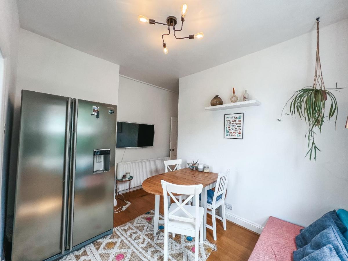 Gorgeous 3 Bed With Garden Office By Staybynumbers Appartement *