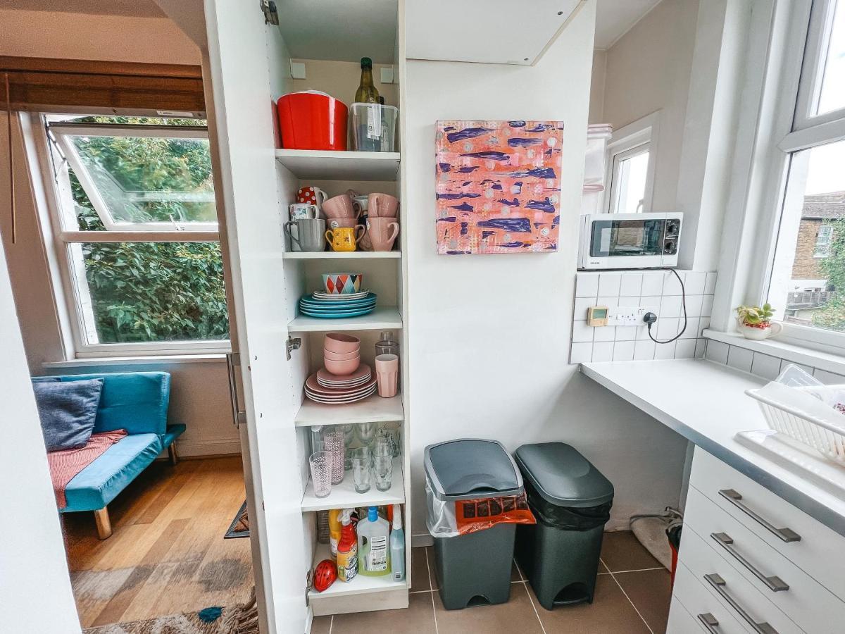 Gorgeous 3 Bed With Garden Office By Staybynumbers * Londen