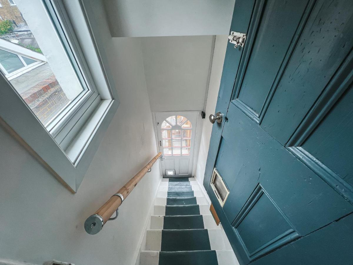 Gorgeous 3 Bed With Garden Office By Staybynumbers * Londen