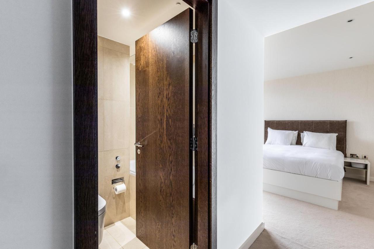 Beautiful 4 Bed Abode Near Imperial Wharf Apartment *