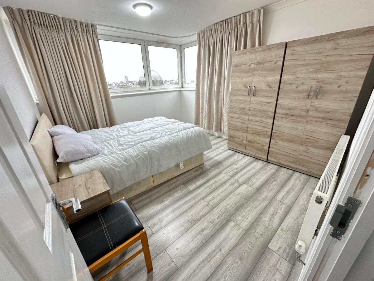 Leilighet 3 Bedroom Bayswater London