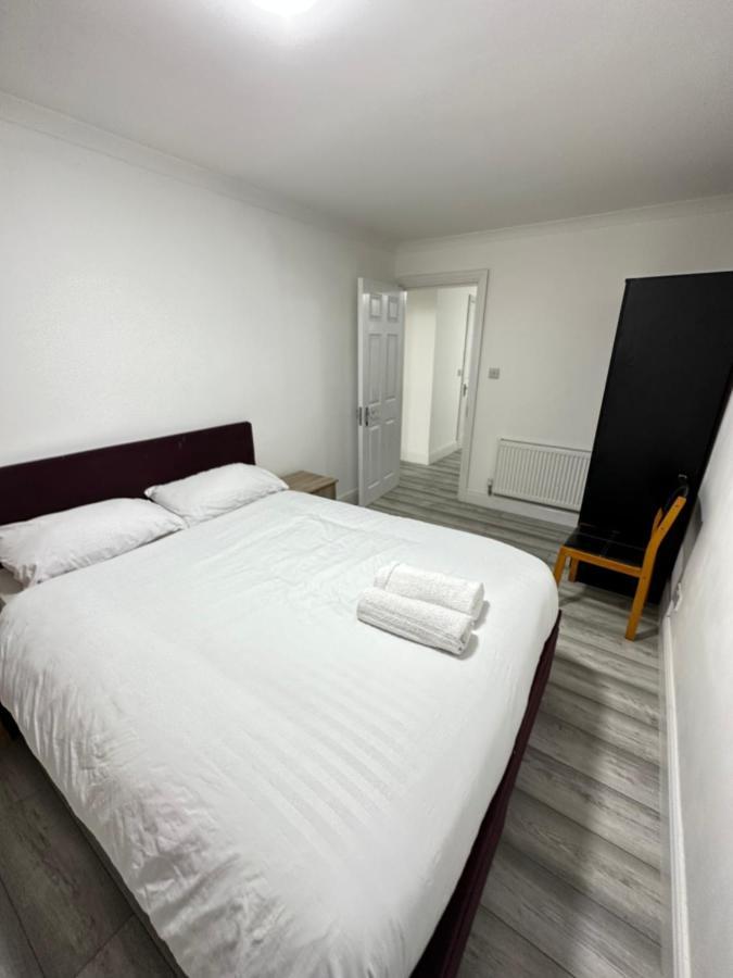 3 Bedroom Bayswater Leilighet