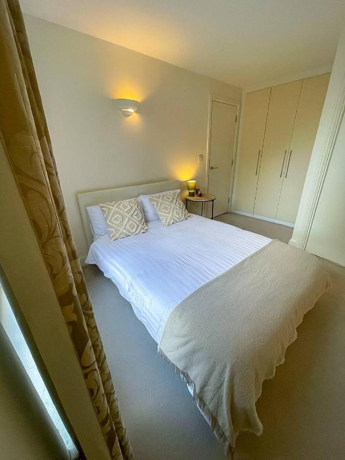 Luxury 2 Bedroom In Central At Affordable Rates Apartment London