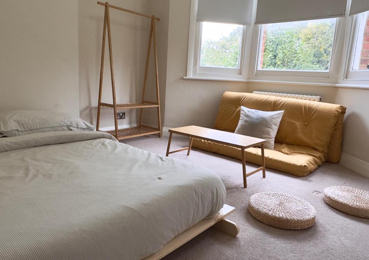 Cosy 3 Bedroom Flat Nearby Willsden *