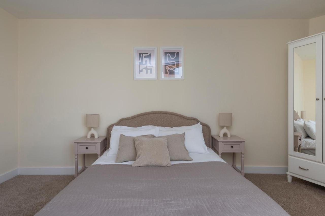 The Lockton - Portobello Road Apartment