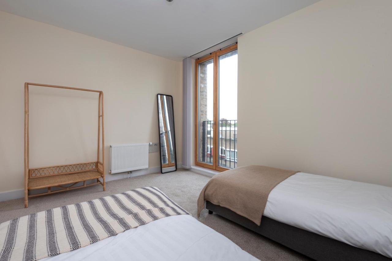 The Lockton - Portobello Road