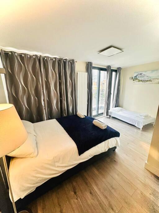 Luxurious 2 Bedroom Flat In Leilighet London