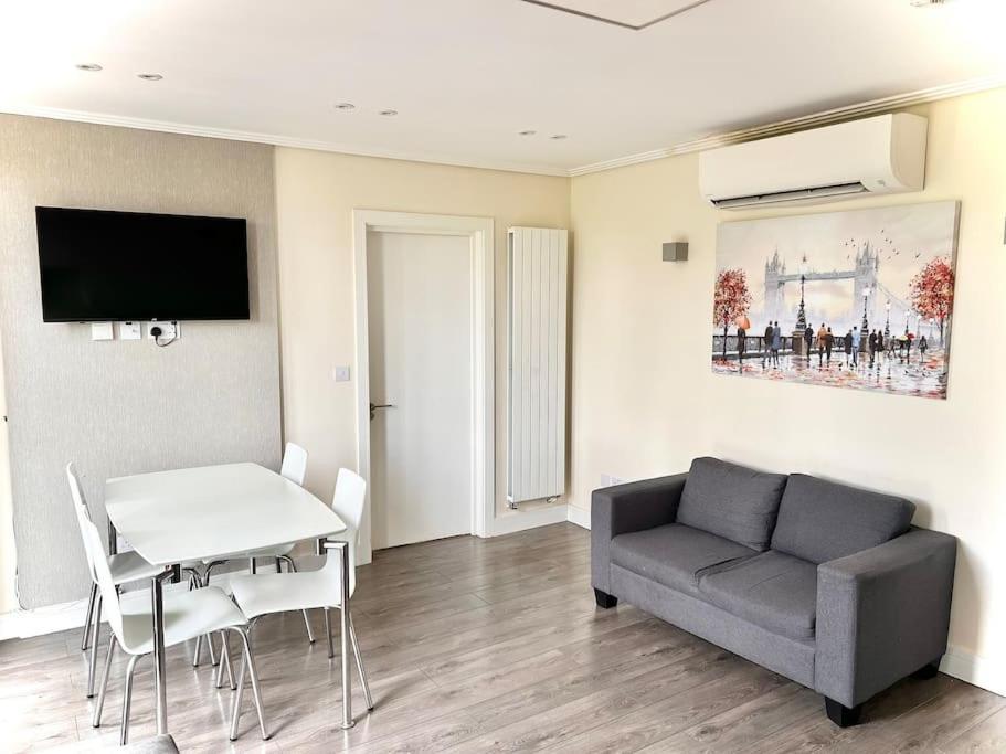 Leilighet Luxurious 2 Bedroom Flat In *