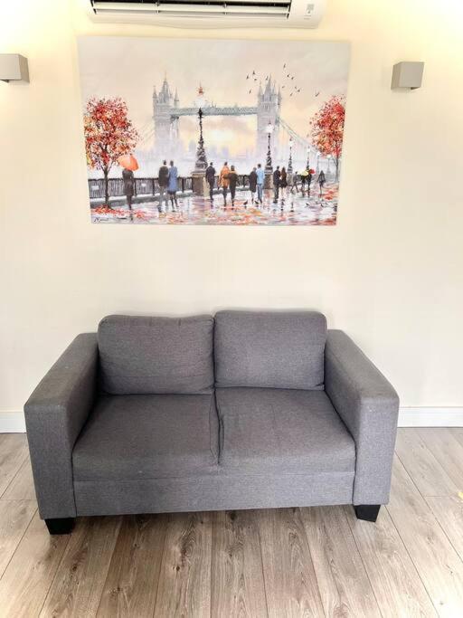 Luxurious 2 Bedroom Flat In