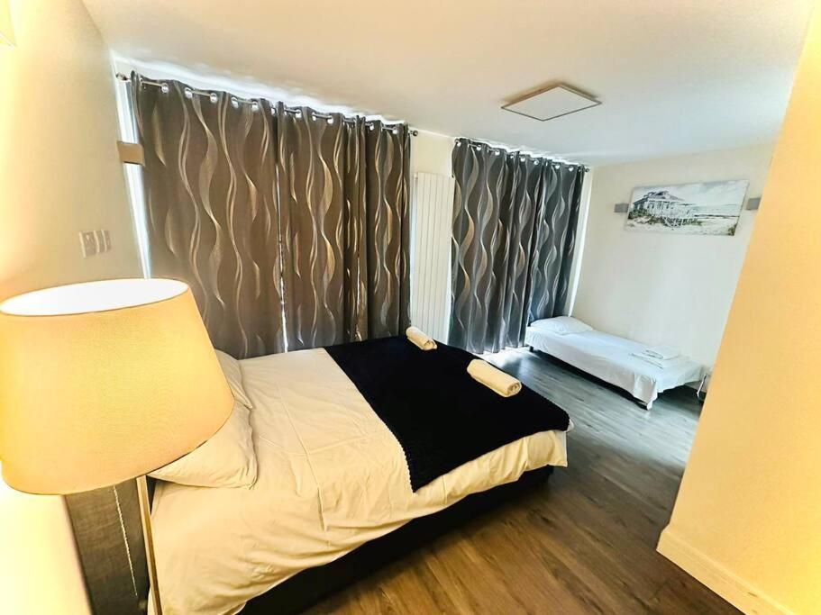 Luxurious 2 Bedroom Flat In London