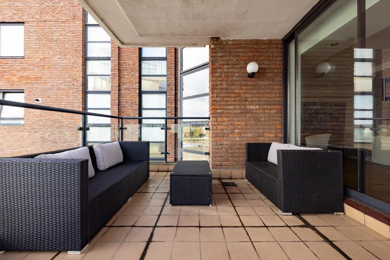 The River Thames View - Stunning 2bdr Flat With Study + Balcony * London