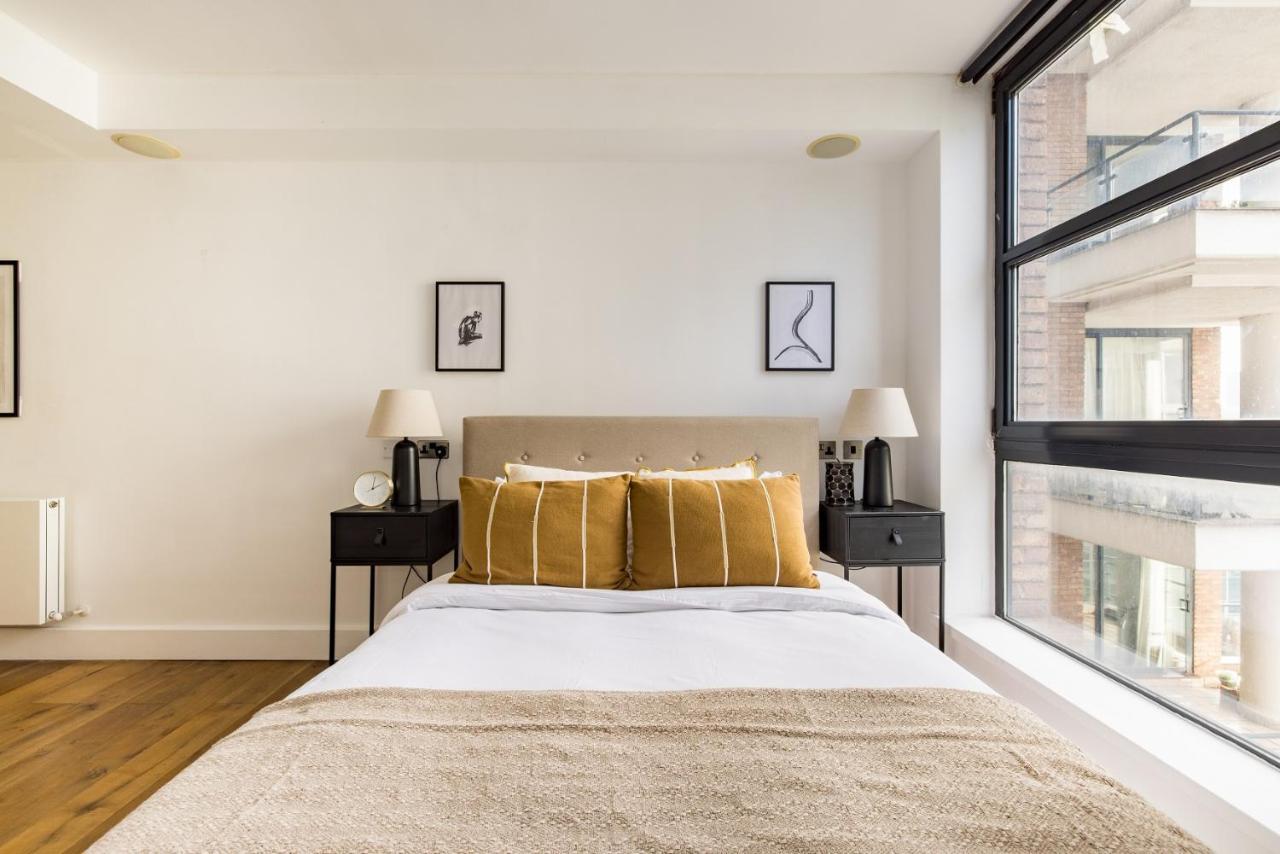 The River Thames View - Stunning 2bdr Flat With Study + Balcony * London