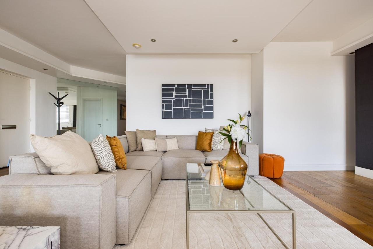 The River Thames View - Stunning 2bdr Flat With Study + Balcony Apartment