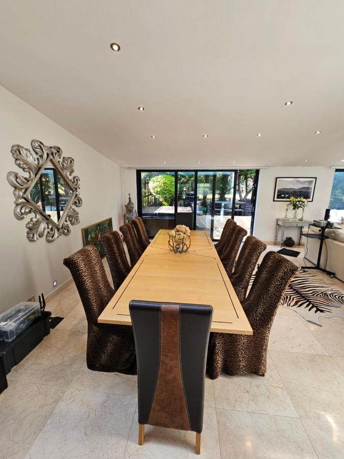 Stunning 5 Bedroom Putney House