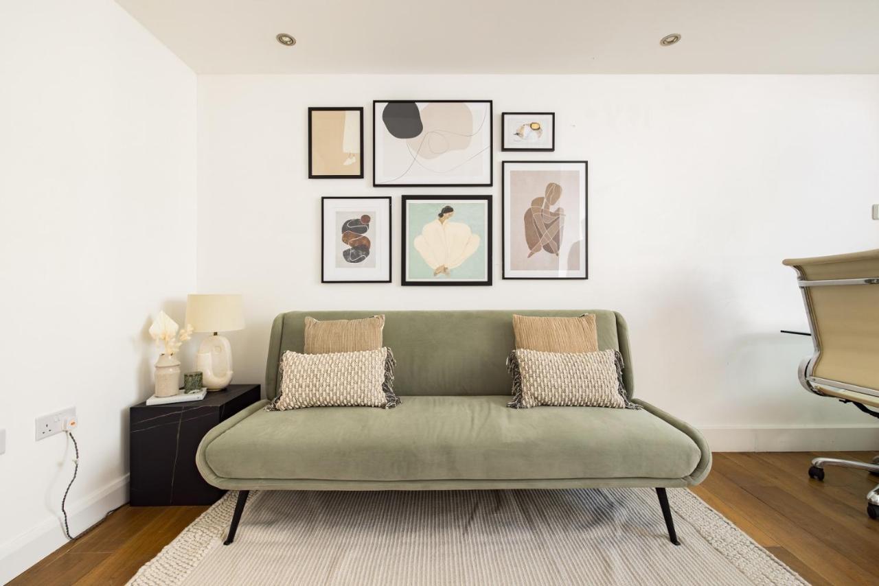 Apartment The River Thames View - Stunning 2bdr Flat With Study + Balcony London