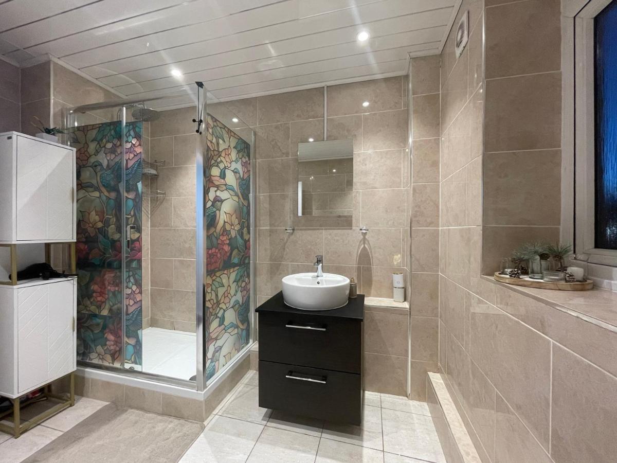 With Shared Kitchen London