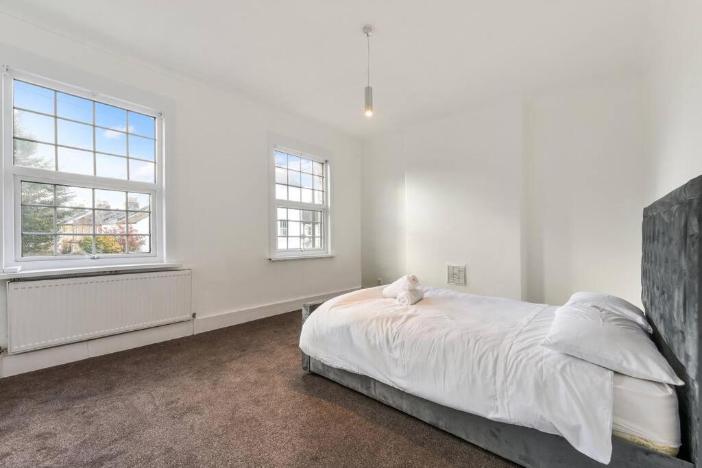 Cosy 3 Bed In Colliers Wood Vakantiehuis
