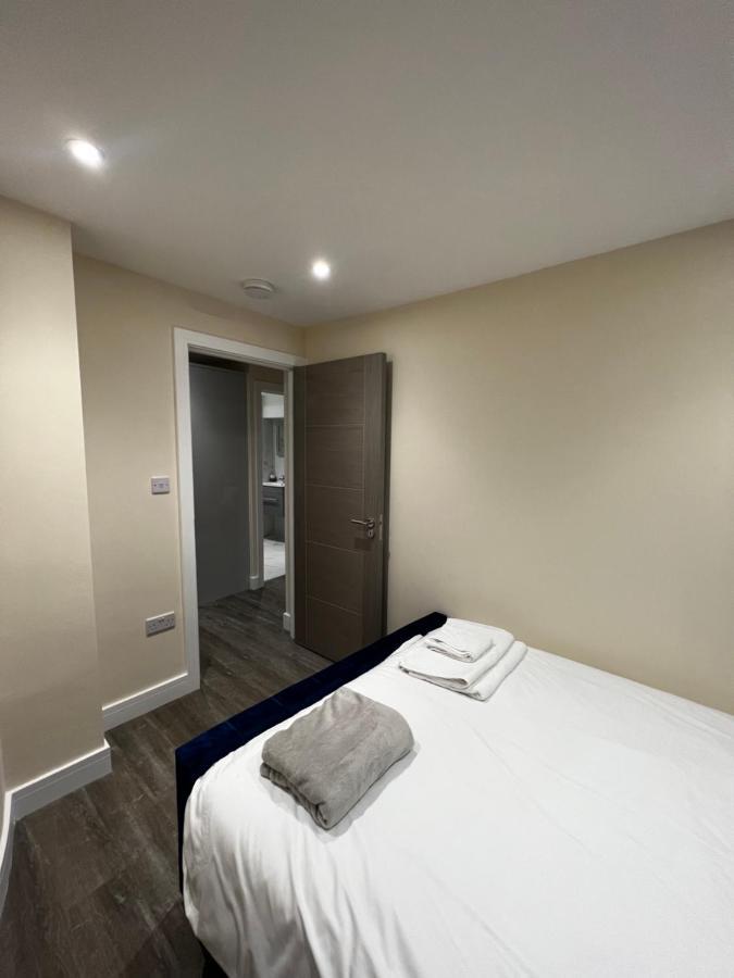 Flat In Leilighet *