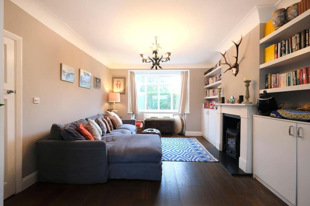 A Beautiful And Welcoming And Garden Holiday home
