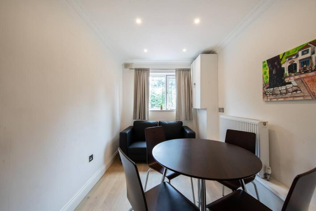 Cozy 2-bedroom Flat In Battersea Apartment London