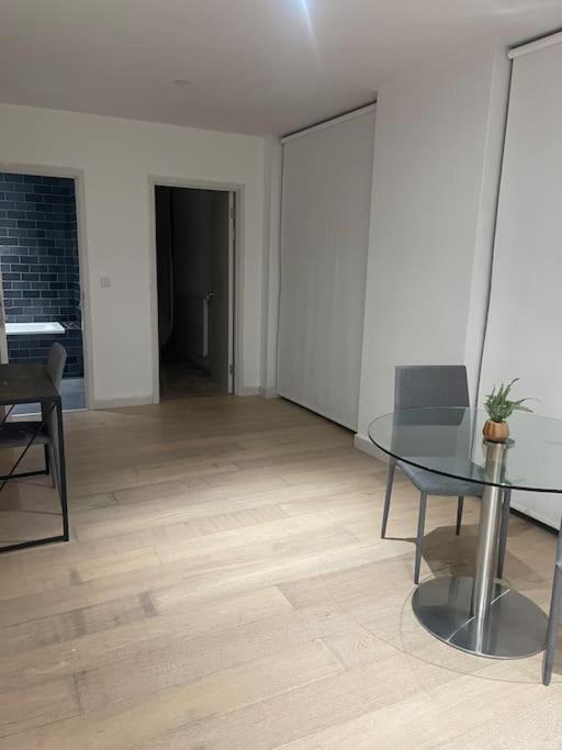 Stunning 2 Bedroom Apartamento Londres