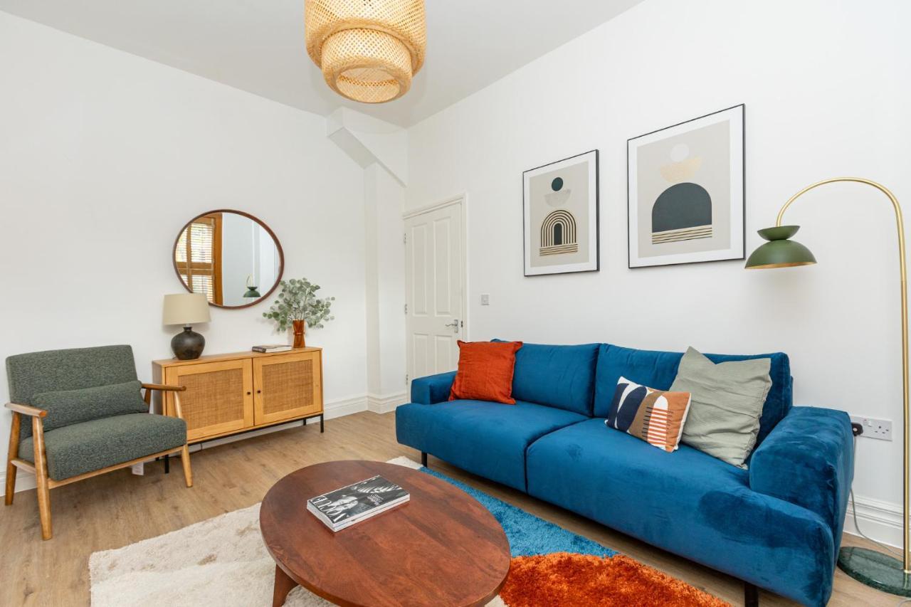 Spacious 4br 3-storey Townhouse In Lively Deptford * London