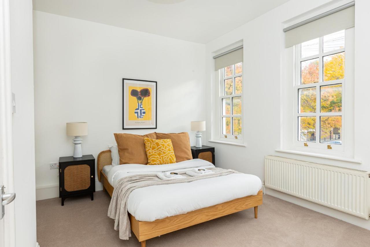 Spacious 4br 3-storey Townhouse In Lively Deptford London