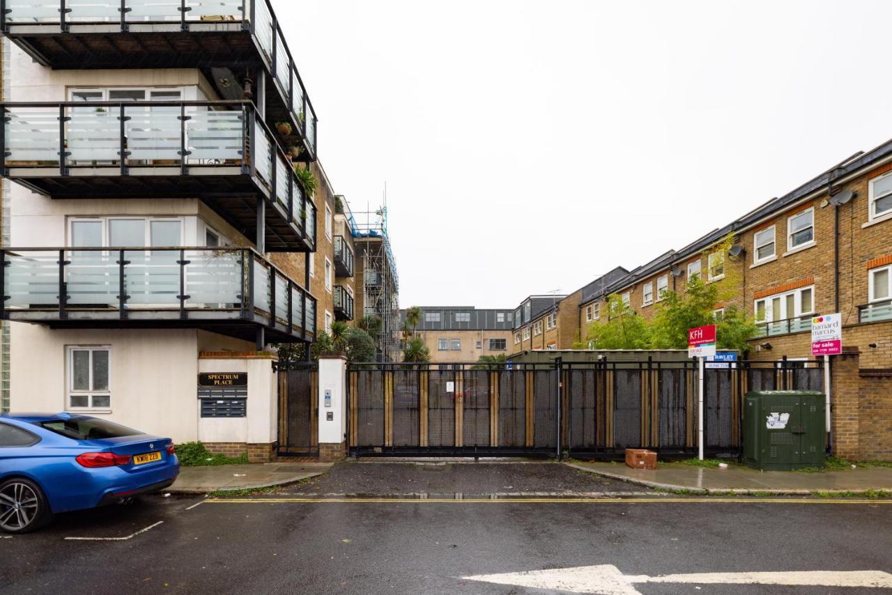 The Walworth Hideout - Elegant 2bdr Flat Londen
