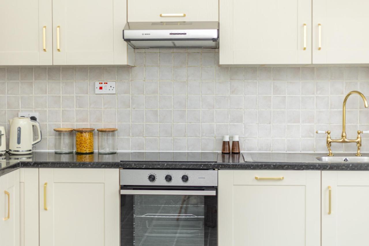 Spacious 4br 3-storey Townhouse In Lively Deptford Holiday home London