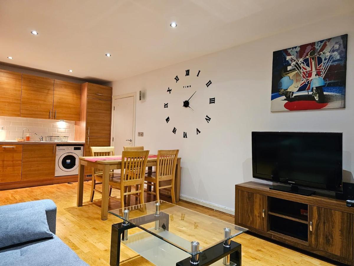 Cozy Flat Close To Londres