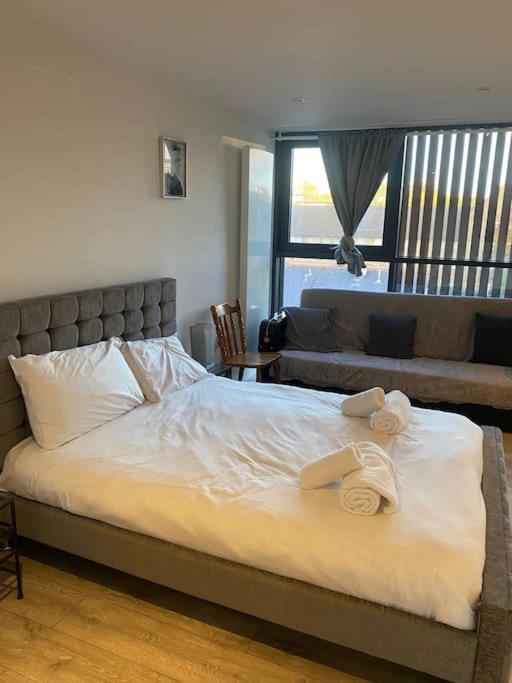Apartment 9b - The Bricklane Artistic Studio London