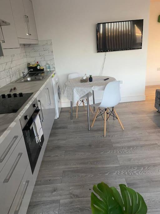 Apartment 9b - The Bricklane Artistic Studio London