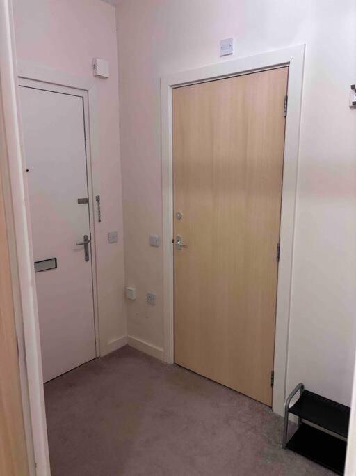 Cosy Spacious Studio Flat Stratford / Bow Apartamento *
