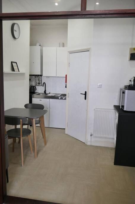 Bright Angel / Clerkenwell * London