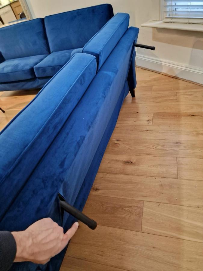 Lovely Ground Floor With High Ceiling And A Private Garden By Earl's Court Station Leilighet