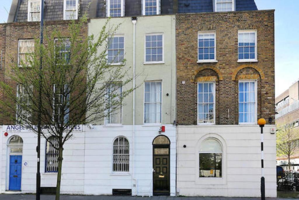 Bright Angel / Clerkenwell Apartment London