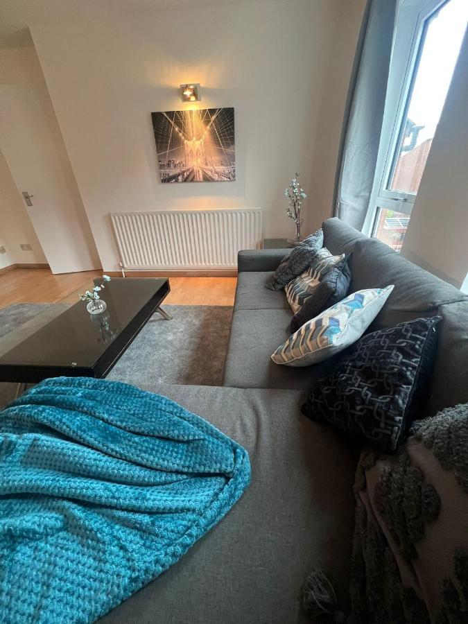 2 Bedroom Flat In Leicester Square * Londres