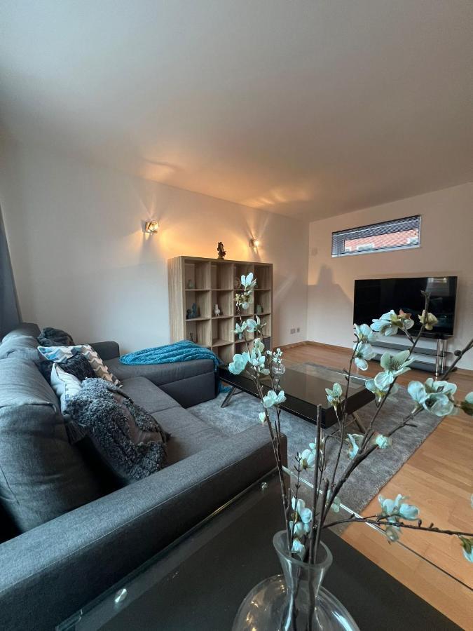 2 Bedroom Flat In Leicester Square * Londres