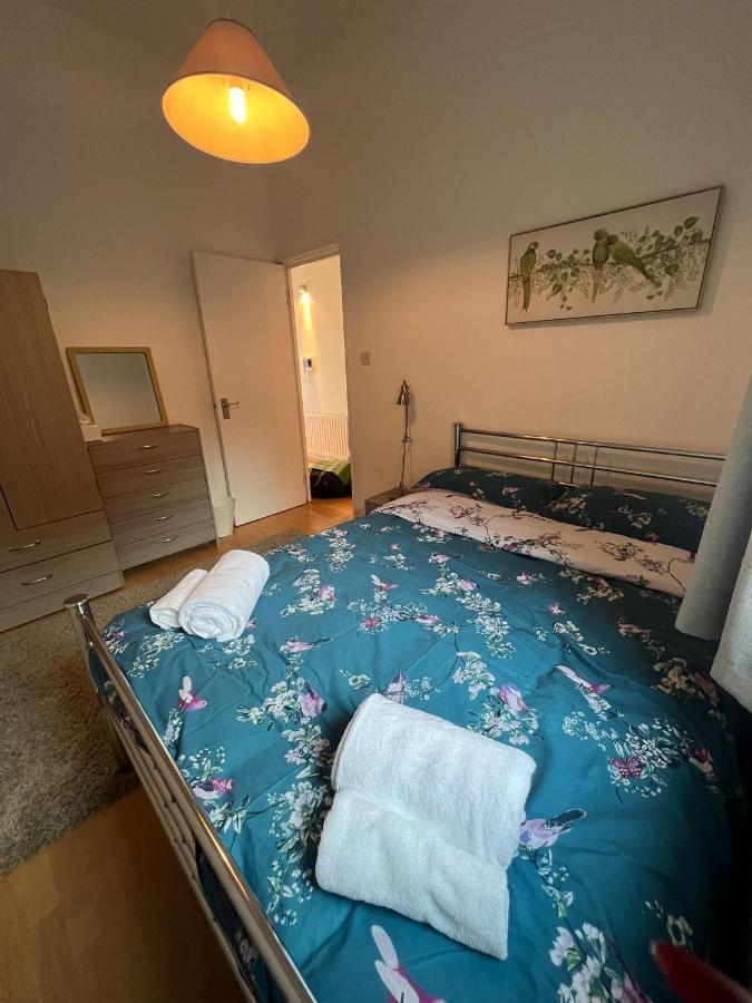 2 Bedroom Flat In Leicester Square Apartamento