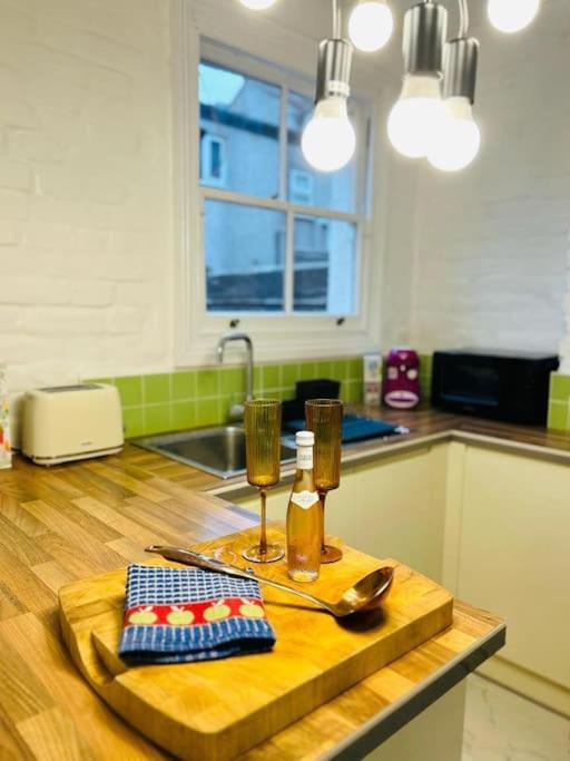 Elegant House In Stratford Apartment London