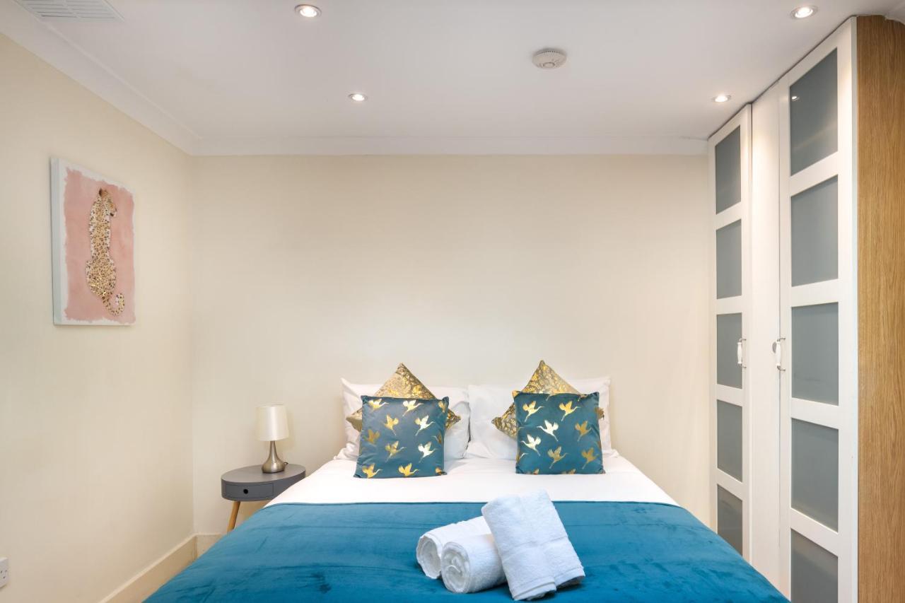 Stunning 3 Bed Townhouse Apartment London