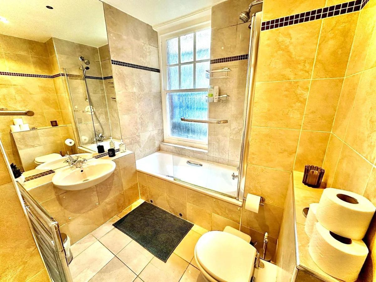 Leilighet Alluring 2-bed, 2-bath Flat On High Street Kensington, Near Kensington Palace