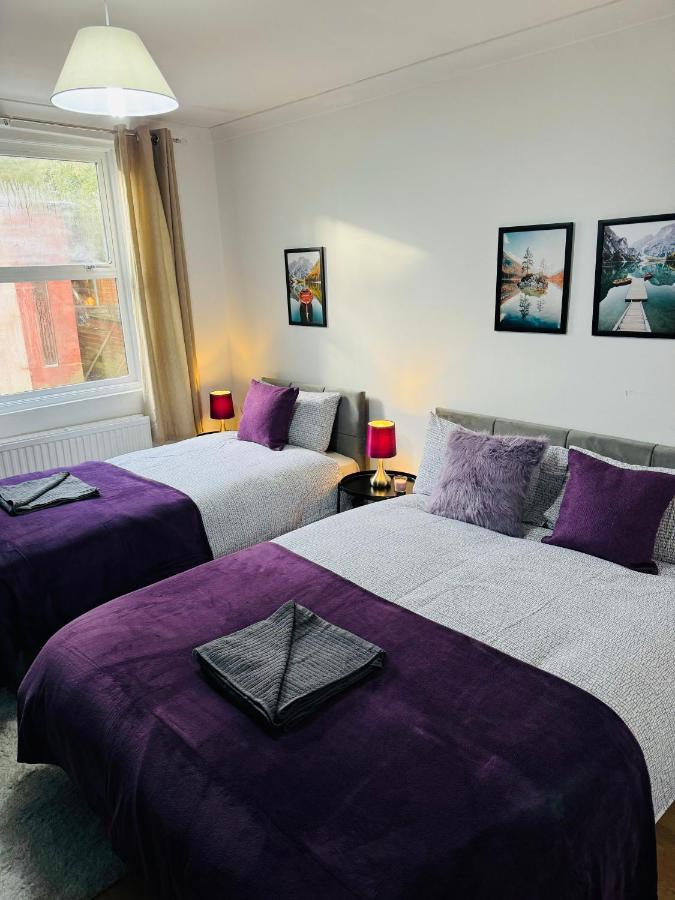 2 Bedrooms House Near Central London