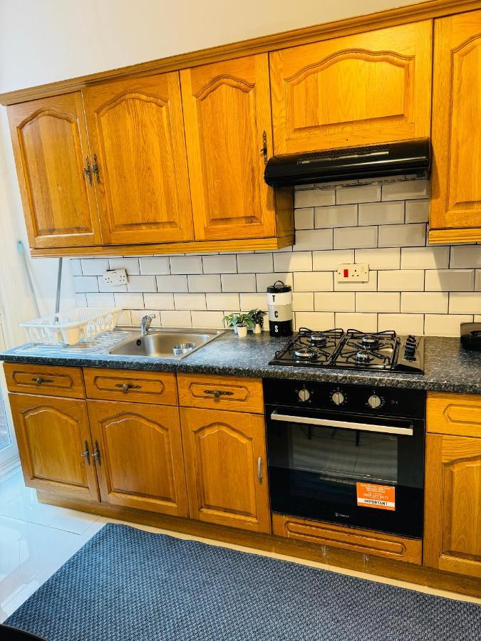 2 Bedrooms House Near Central Ferienhaus London