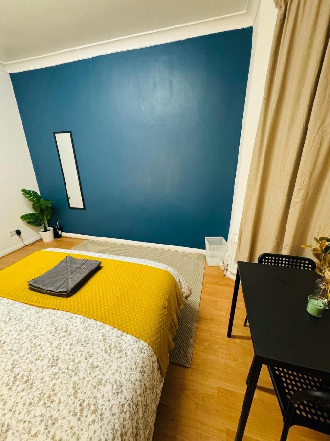 2 Bedrooms House Near Central Ferienhaus